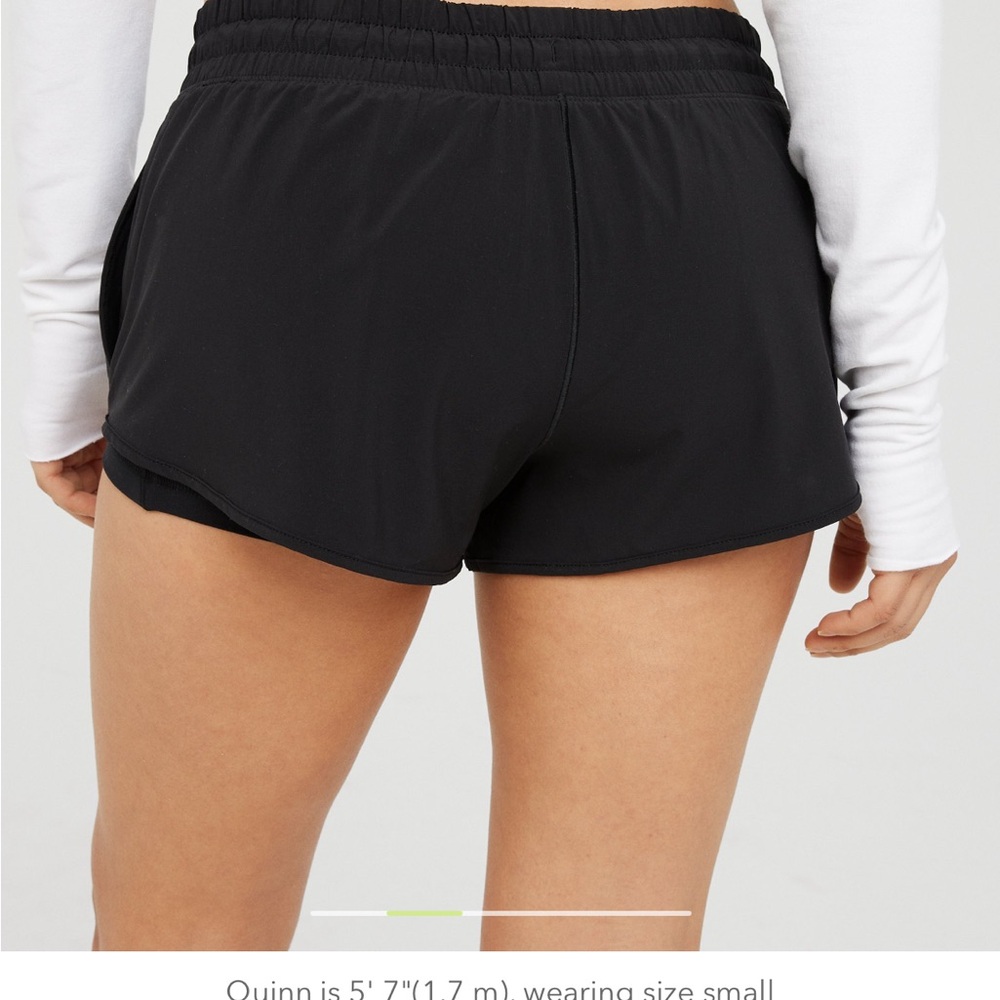 OFFLINE by Aerie hot stuff shorts - Picture 5 of 7